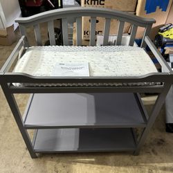 Berkley Changing Table 