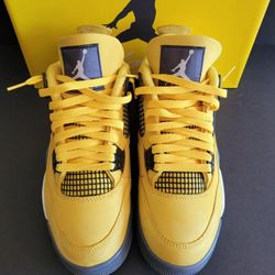 Jordan 4 Lightening Size 8.5