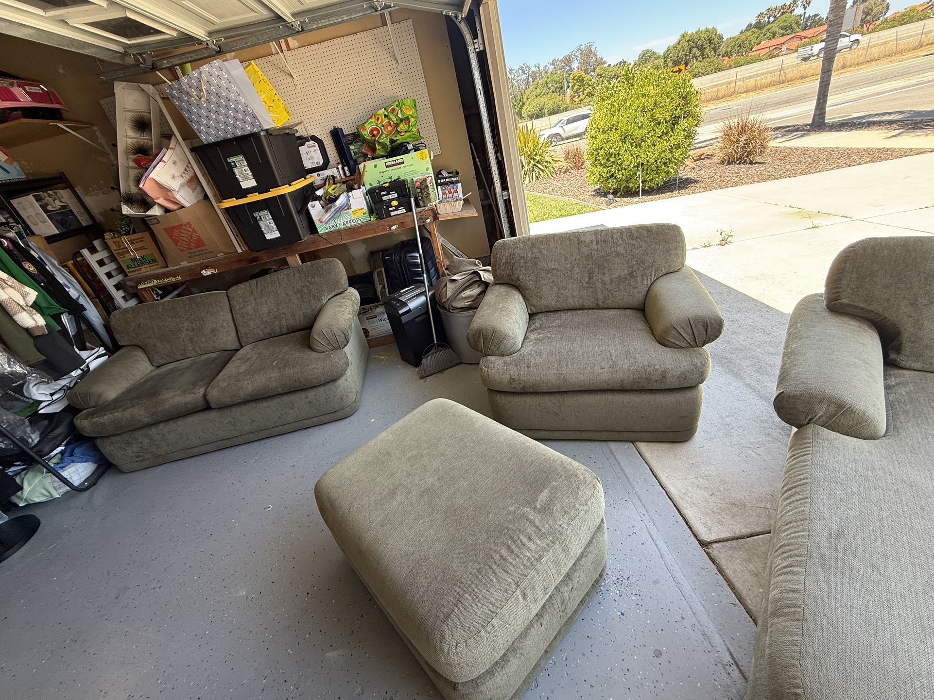 Rene Cázares 4 Piece Sectional.