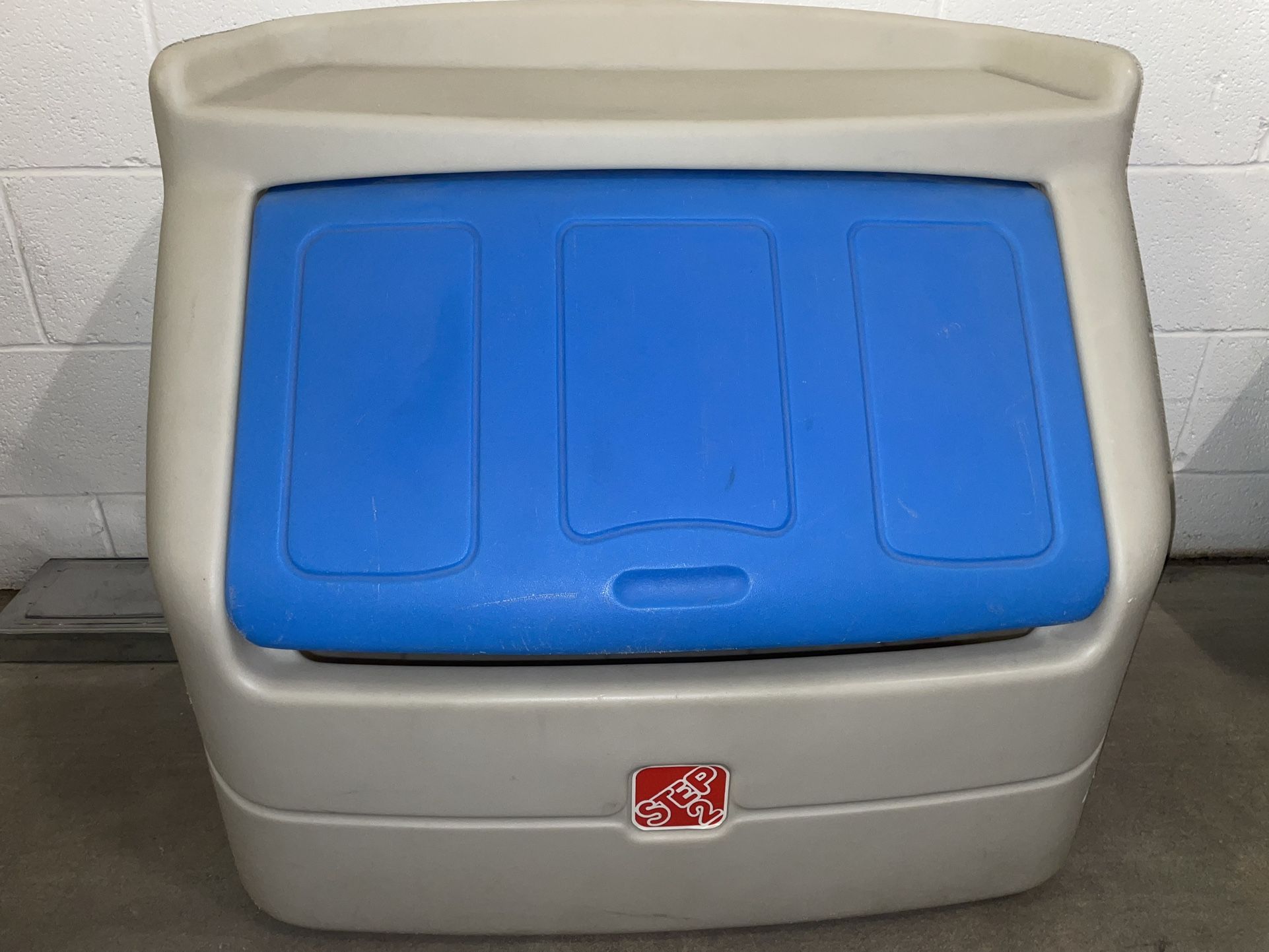 Check Description 🎉Step 2 Toy Chest 🎉