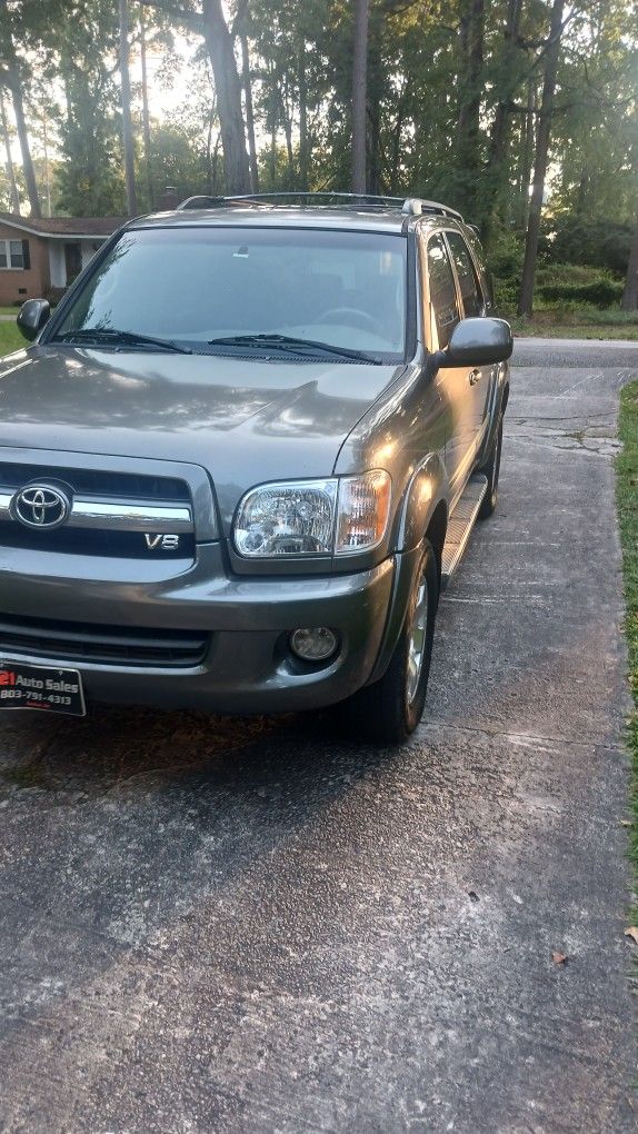 2005 Toyota Sequoia