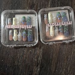 Minimani Nails