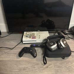 Used Xbox One X  And 32inch Roku Tv 