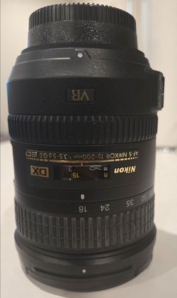 Nikon Nikkor AF-S 18 - 200mm f/3.5-5.6G ED VR II Lens