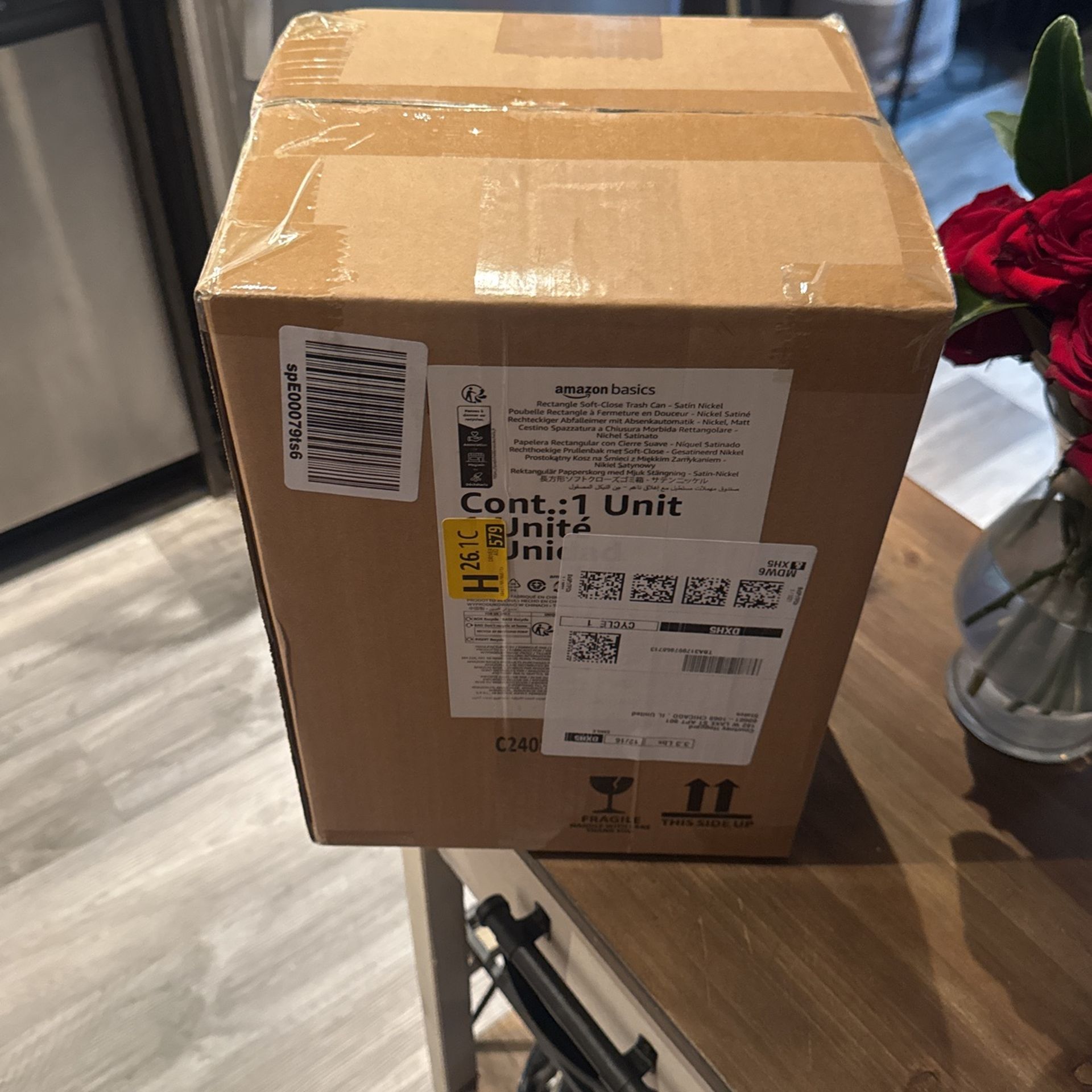 Mini Amazon basics trash Can