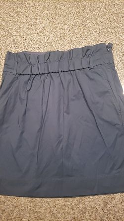 Buttery soft Banana Republic Skirt womens sz 4