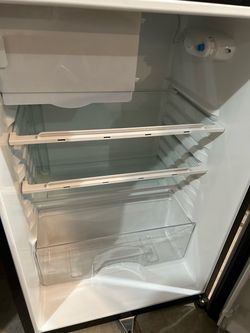 Mini refrigerator