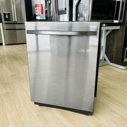 Samsung - Smart 42dBA Dishwasher with StormWash+ and Smart Dry - Black stainless steel Model:DW80BUG