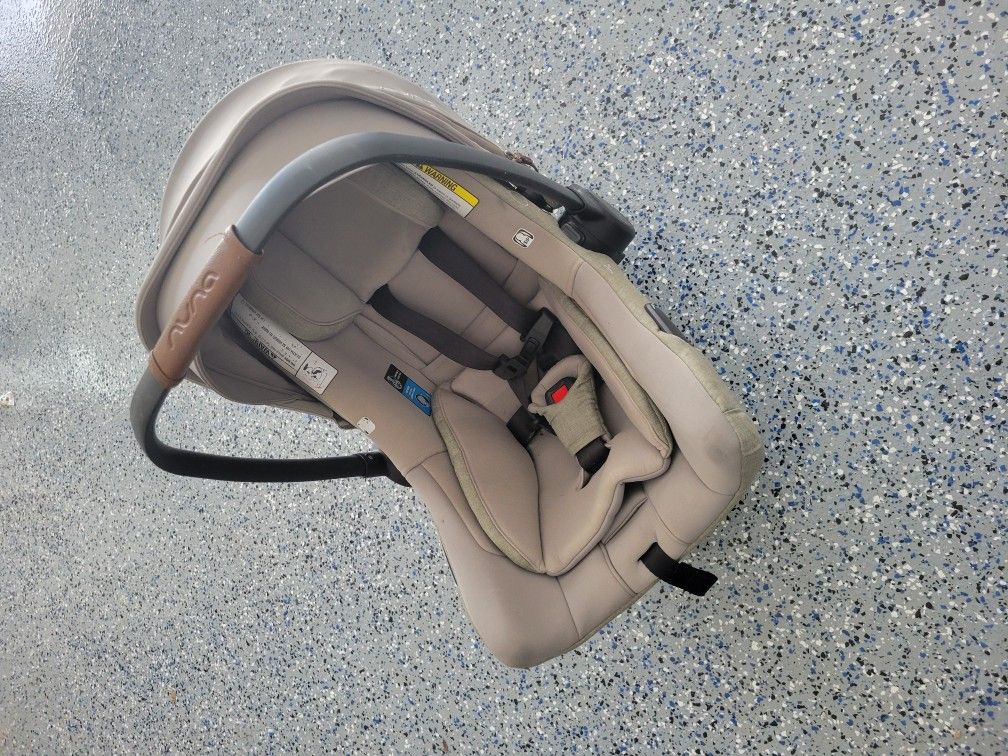 Nuna Carseat Pipa Lite Rx, Base, And Stroller Adaptor