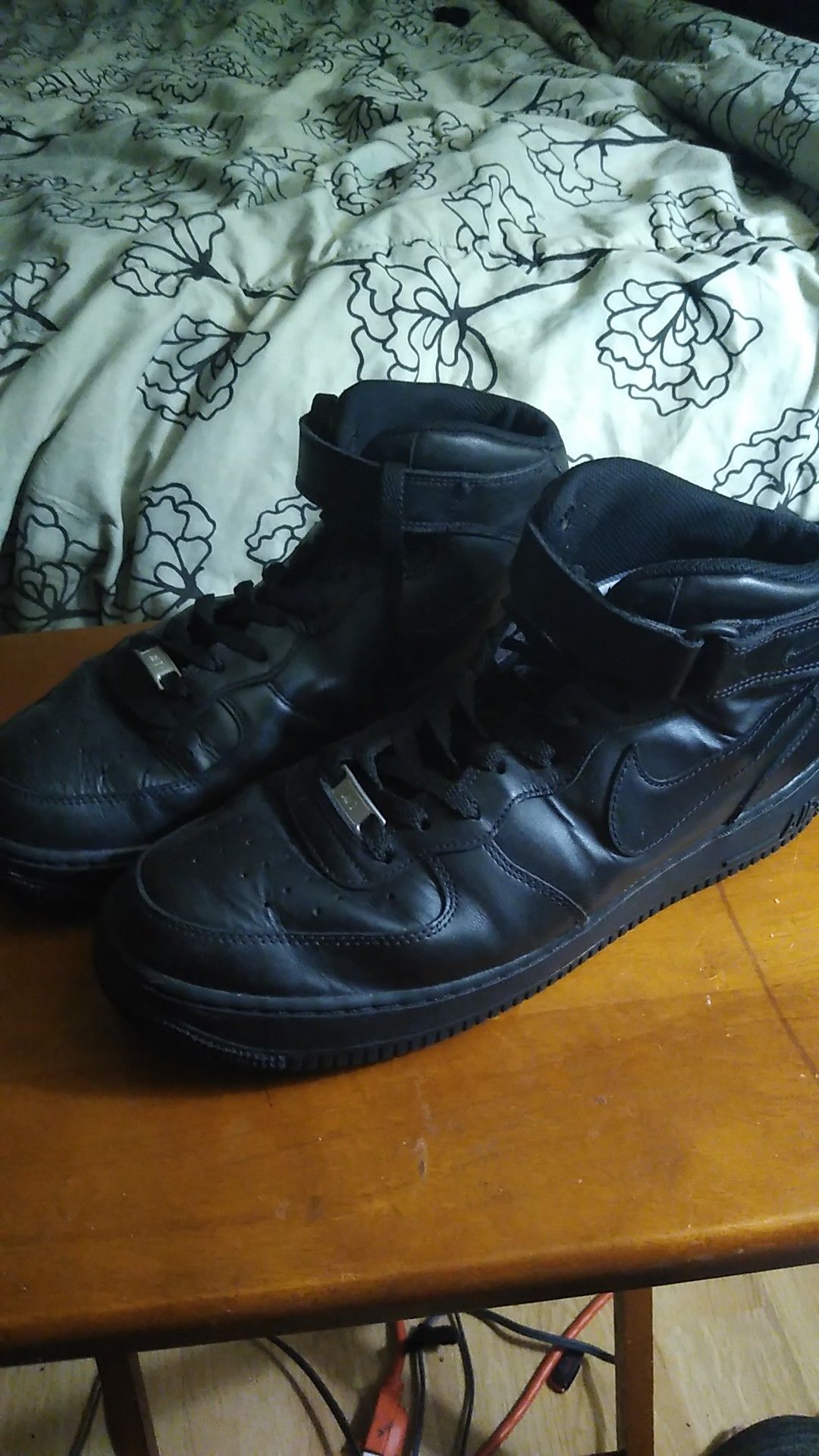 Used Size 12 Nike Air Force 1 Mid Black Good Condition