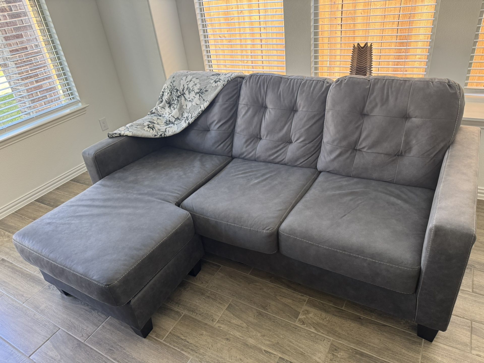 L Shaped Sectional Couch And Accent Chair