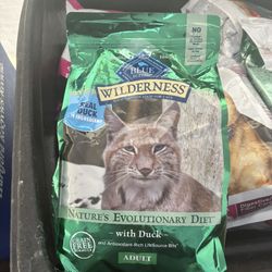 Comida Para Perros Y Gatos 