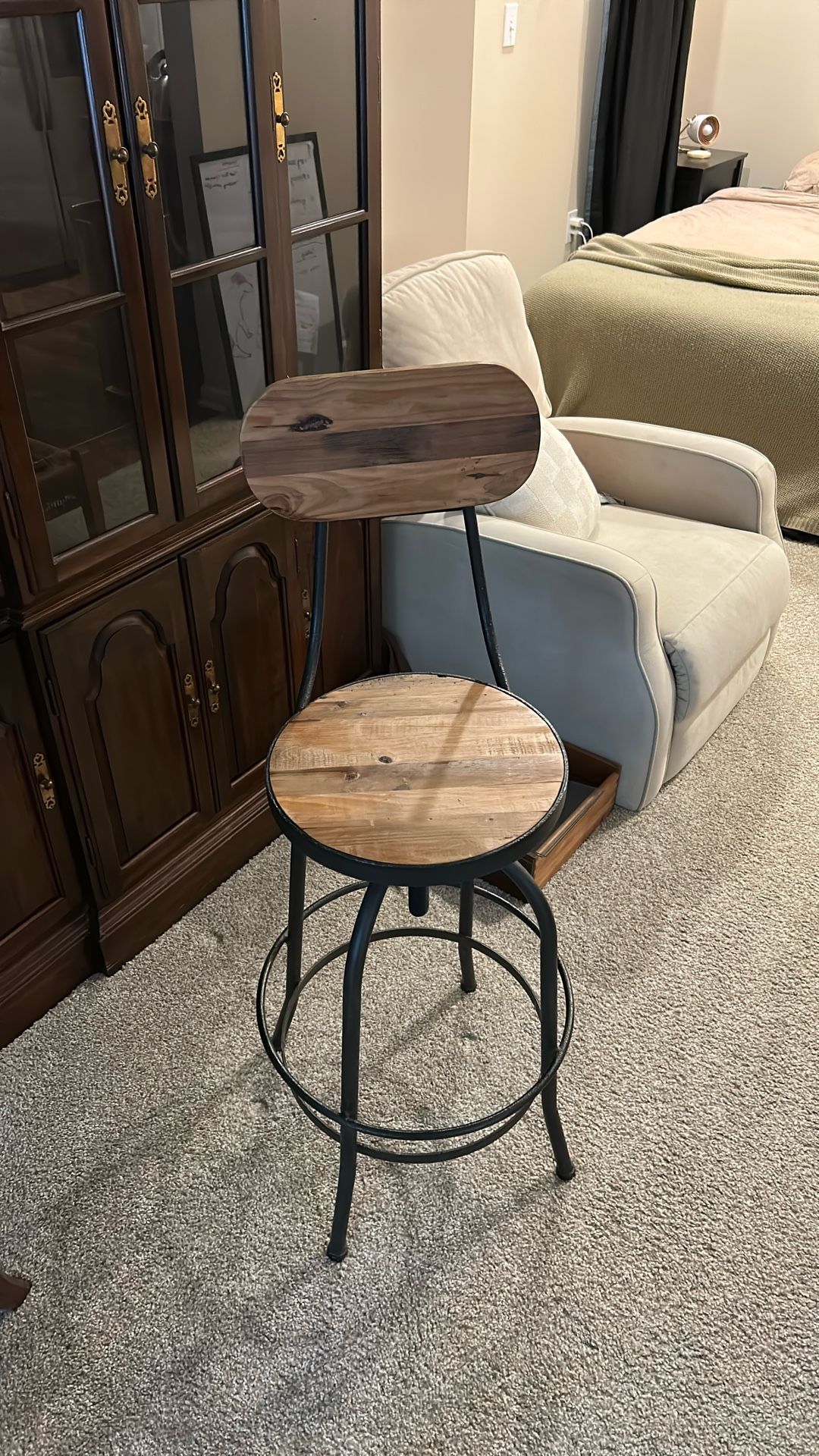 Barstool