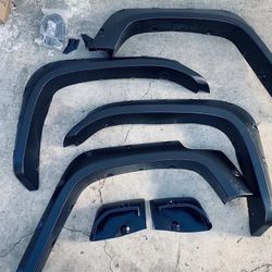 07-14 FJ Cruiser Black Fender Flares with Rivets with Hardware Included