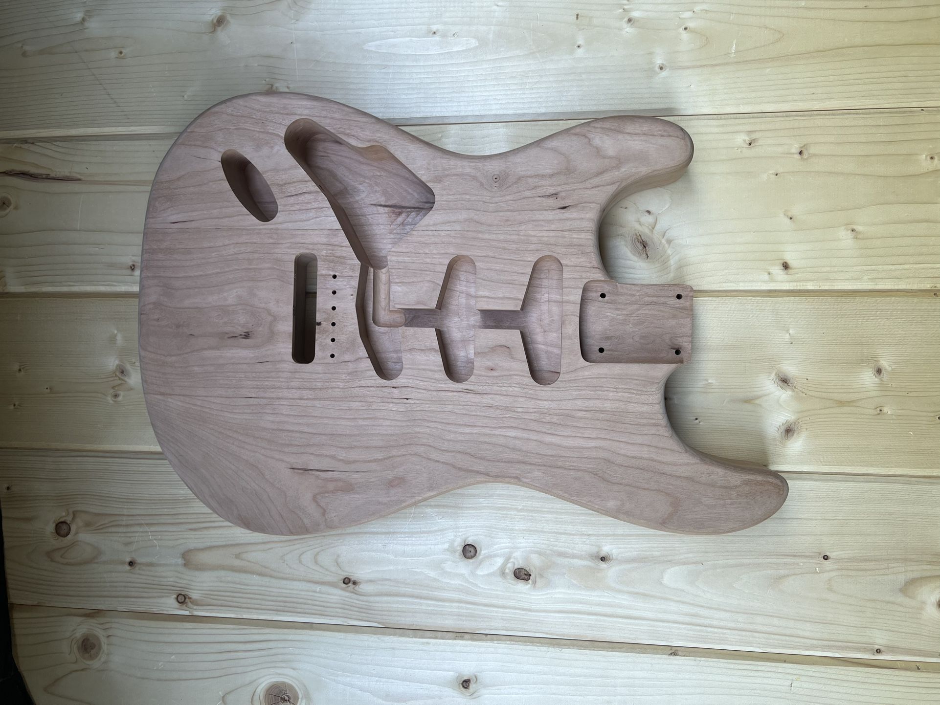 Left-Hand Stratocaster Body/ Unfinished/CNC Machine Cut/ Cherry 3-piece Glued Guitar Body/ Weight: 4.4 Lbs ( 2.3 kg)