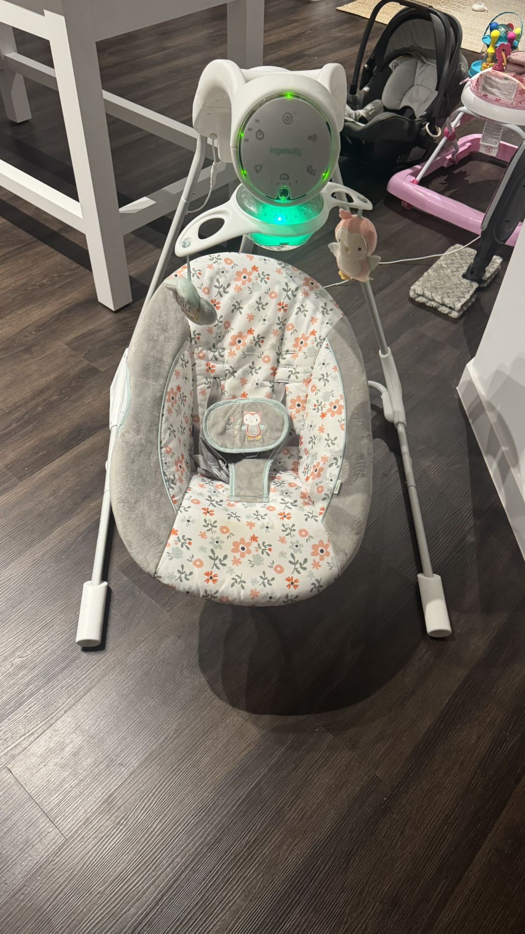 Baby swing 
