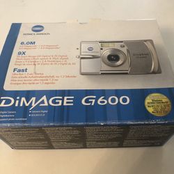 Konica Minolta Dimage G600  You can record movideo with audio for up to 30 seconds.