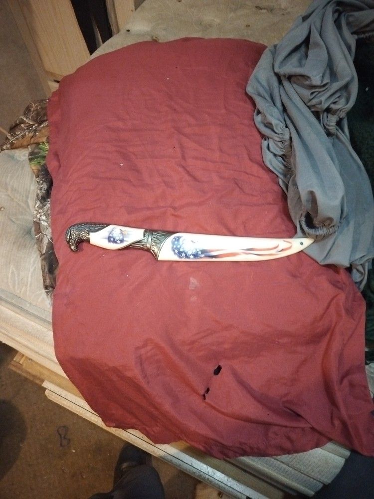 American Dagger