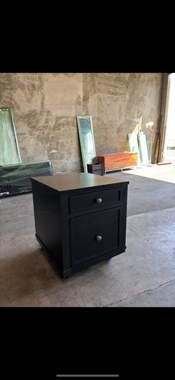 Ethan Allen Woodstand