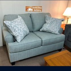 Kilarney Mist Loveseat
By Ashley🔥Hot Deal🚨Finance&Delivery Available