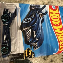 Hot Wheels - 2025 Batman 1/5 Batman & Robin Batmobile 2/250