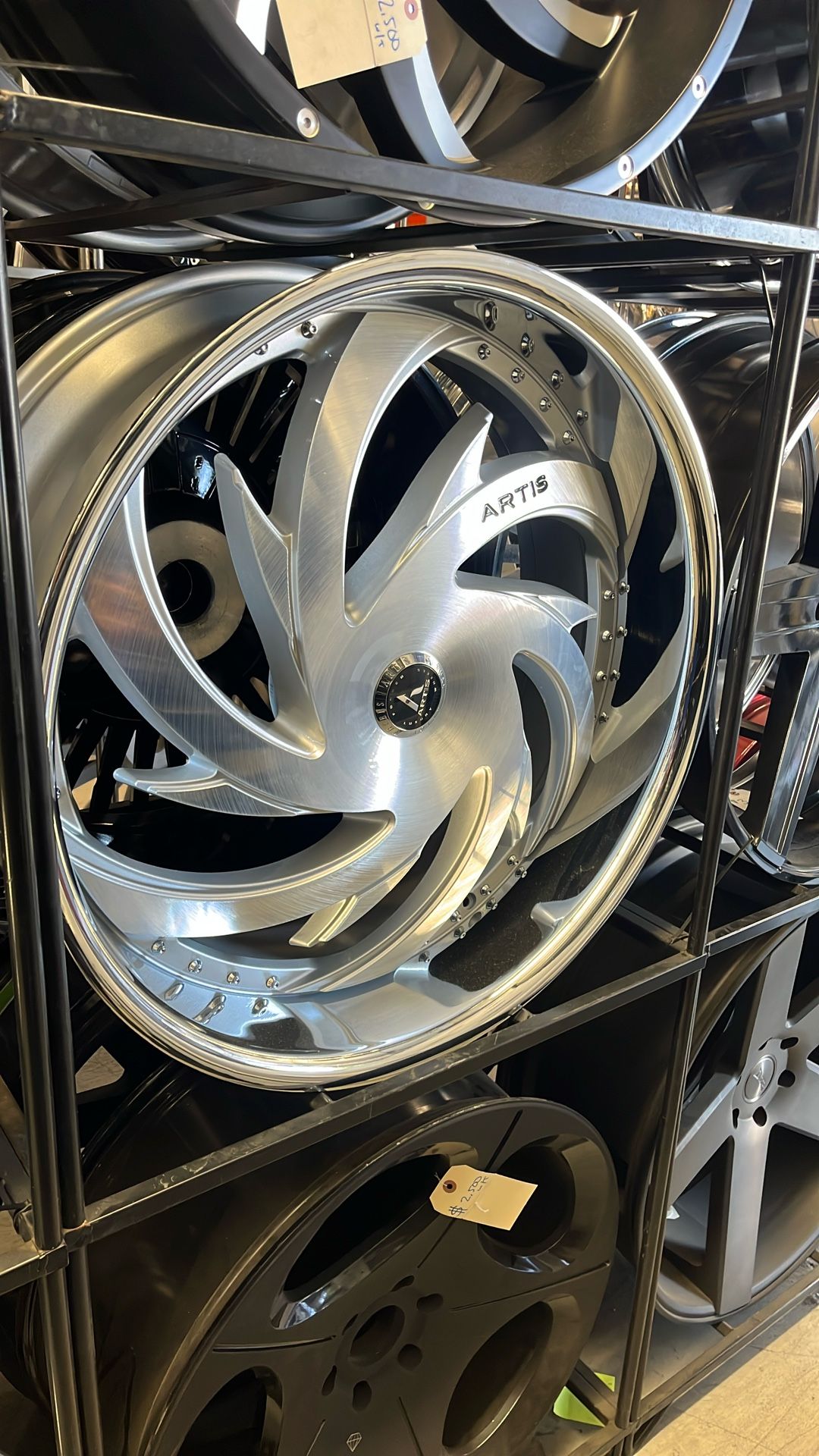 26β Artis Wheel π