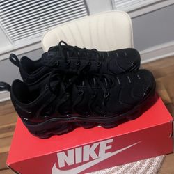 Nike Vapormax Triple Black Size 11 DS