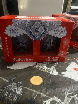 Budweiser Set of Two Pint Glasses