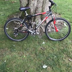 26” Schwinn Sidewinder Mountain Bike (2)