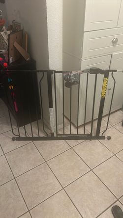 Regalo Safety Extra Wide Baby Gate