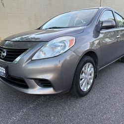 2012 NISSAN.VERSA.SV,.CLEAN.AUTO-CHECK, COLD.AC, GREAT.ON.GAS, NICE.CAR, FINANCE AVAILABLE 🚘