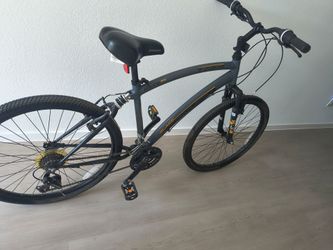 Ozone 500 Men's Black Canyon 26 in 21-Speed Hybrid Bike