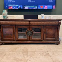 TV  Center console 