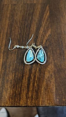 Custom jewelry earrings
