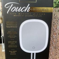 New Impressions Vanity Touch Highlight White LED MakeUp Mirror