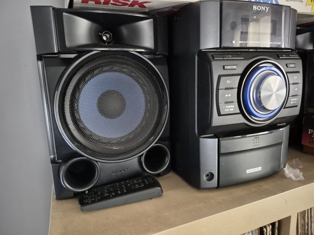 Sony MHC-EC709iP Mini Hi-Fi Component System with remote/ tested working great