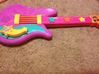 Dora Guitar