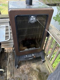 Pit boss Smoker