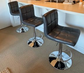 Beautiful Barstools -  Like new