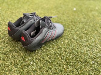 Soccer Cleats Kids Size 1.5