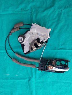 2019-2020 Honda HR-V  Front Left Driver Side Door Lock Latch Actuator