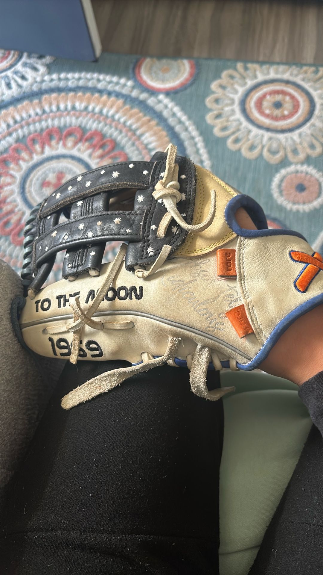 🚨RARE🚨 ARIA Apollo 11 Lefty Baseball MIT
