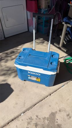 IGLOO COOLER 60 QUARTS $$40