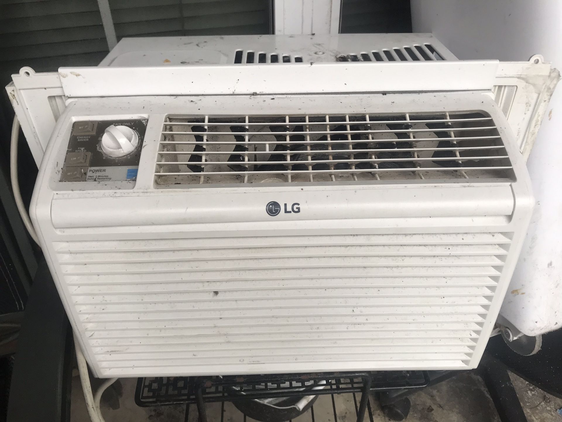 LG 5000 btu AC unit