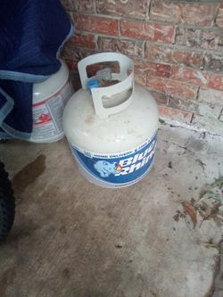 Propane - barbecue grill gas- 30 lbs. Full.