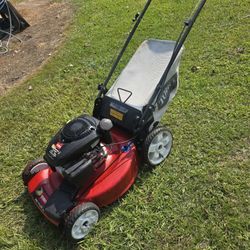 Toro 22" Self-propelled Lawn Mower 