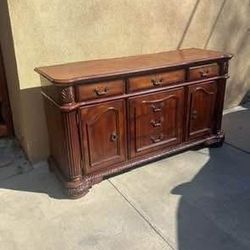Wood Veneer Buffet 6-Drawer 2-Door Shelving