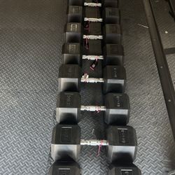 New pair of 60,70,80,90 and 100lb rubber dumbbells. All new in box 📦 $880