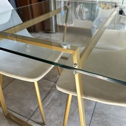 Dinning Table 