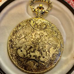 Mickey Mouse Disney Vintage Collectors Gold Pocket Watch 